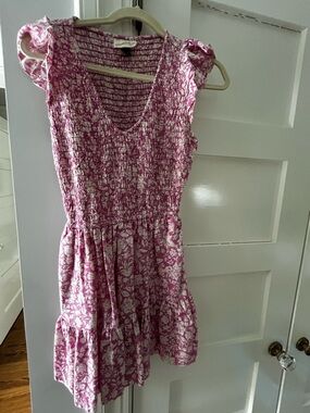 Universal Thread Pink & White Smocked Neckline Top